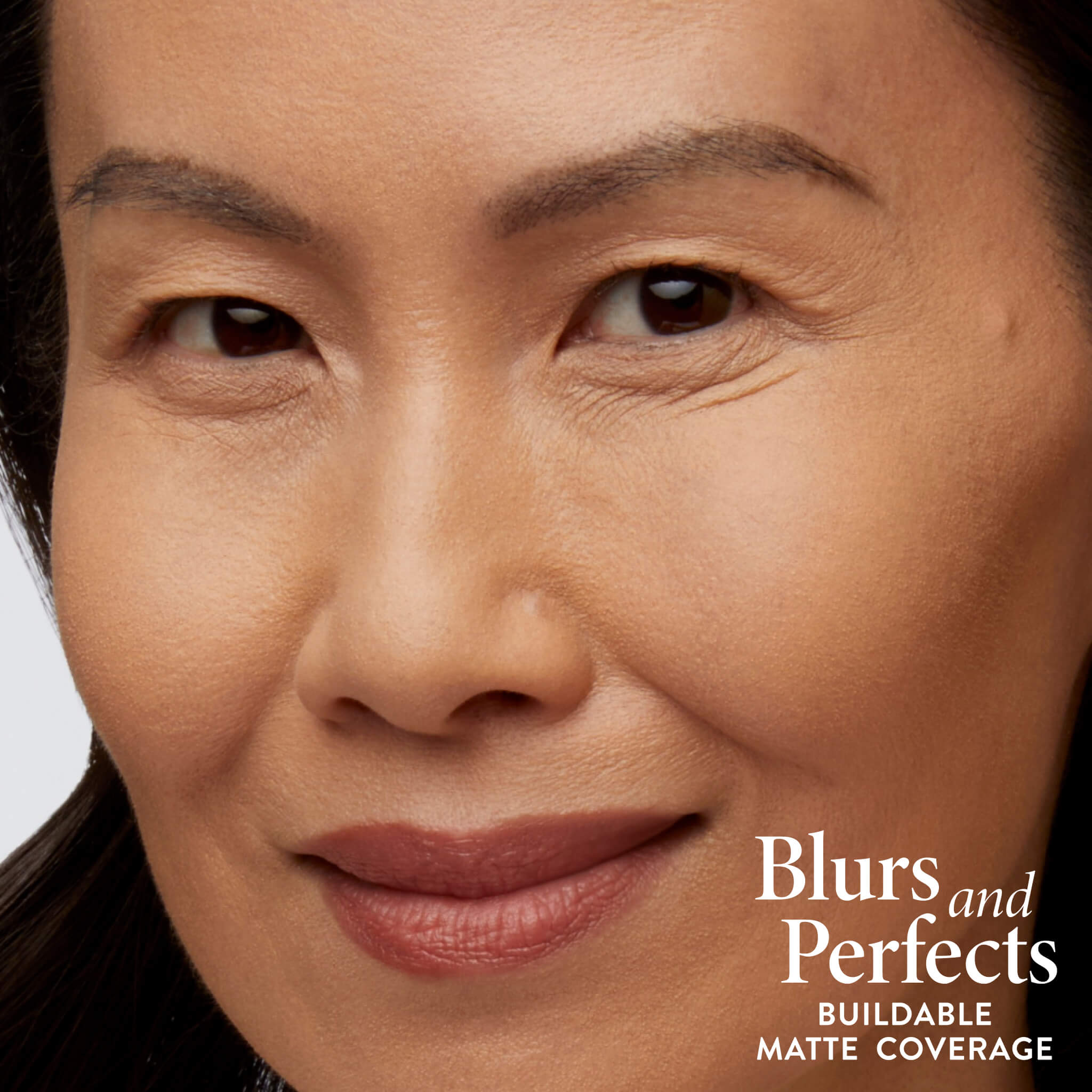 Weightless Whip Blurring Mousse Foundation